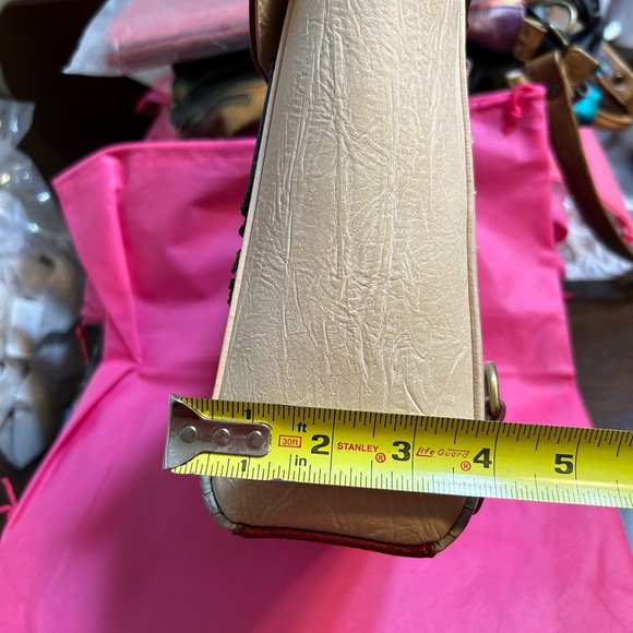 Vendula London Swan Inn backpack/bag - Picture 5 of 7